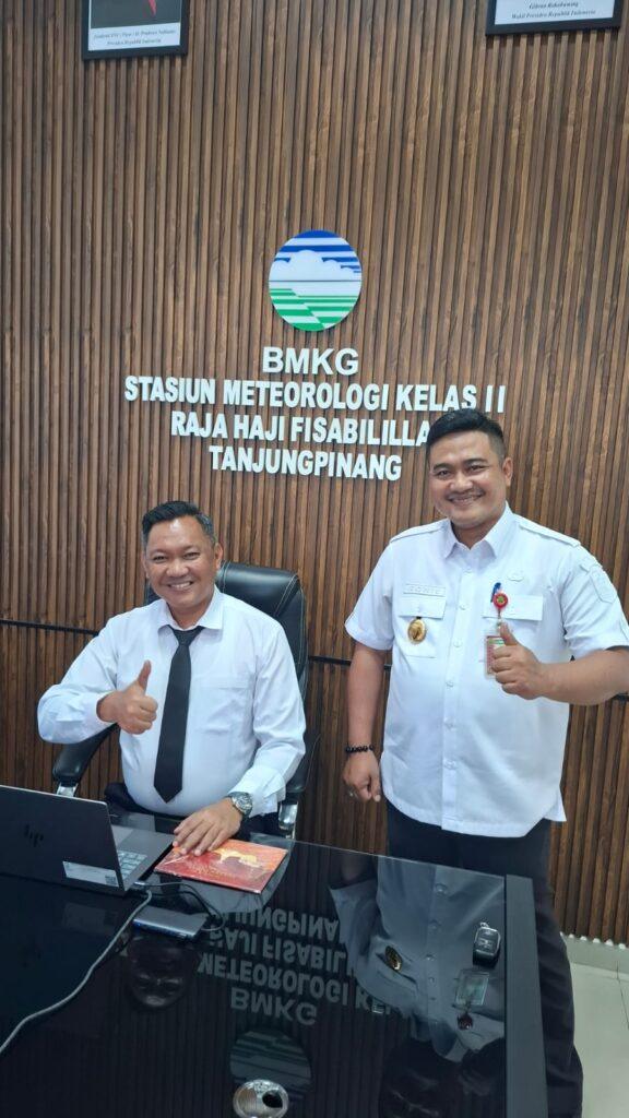 Dokumentasi Kegiatan Tingkatkan Kesiapsiagaan Wilayah, Kepala Stasiun Meteorologi Raja Haji Fisabilillah Terima Kunjungan Koordinasi Lurah Pinang Kencana
