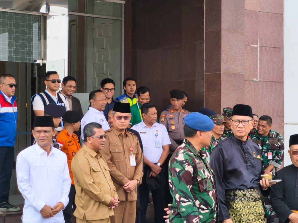 Dokumentasi Kegiatan Sinergi Dukung Misi Operasi Udara, Kepala Stasiun Meteorologi Hadiri Penyambutan Pesawat A-400M TNI AU